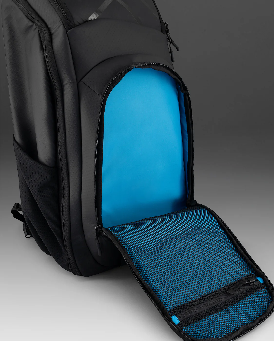 2XU Unisex Transition Backpack - Black / Aloha - Image 8