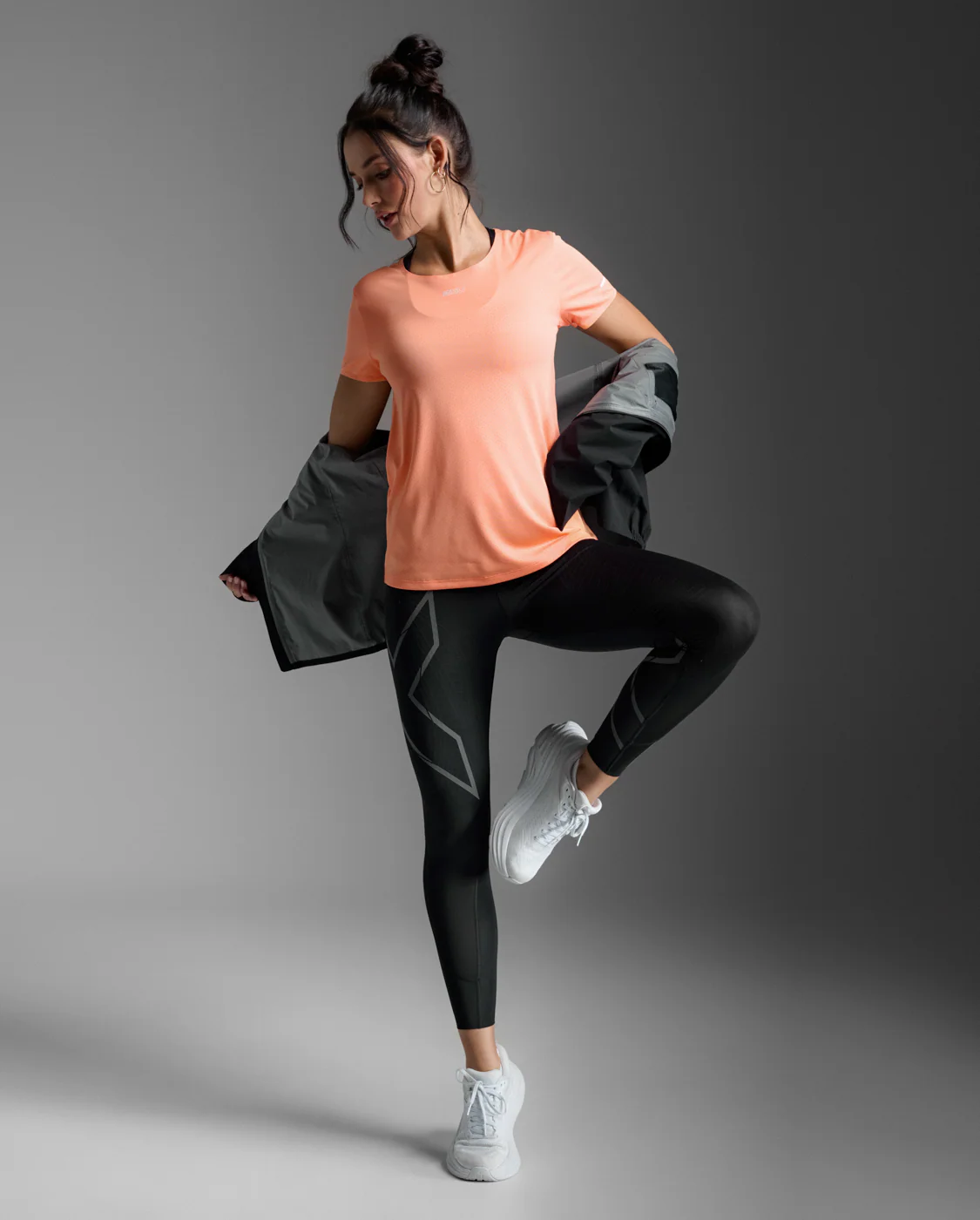 2XU Women Light Speed Tech Tee - Digital Peach / White Reflective - Image 4