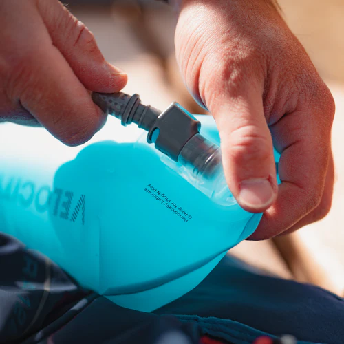 HydraPak Velocity 1.5L - Malibu - Image 3