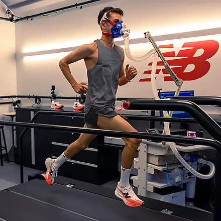 New Balance Men FuelCell SuperComp Elite V5 - Urgent Red - Image 2