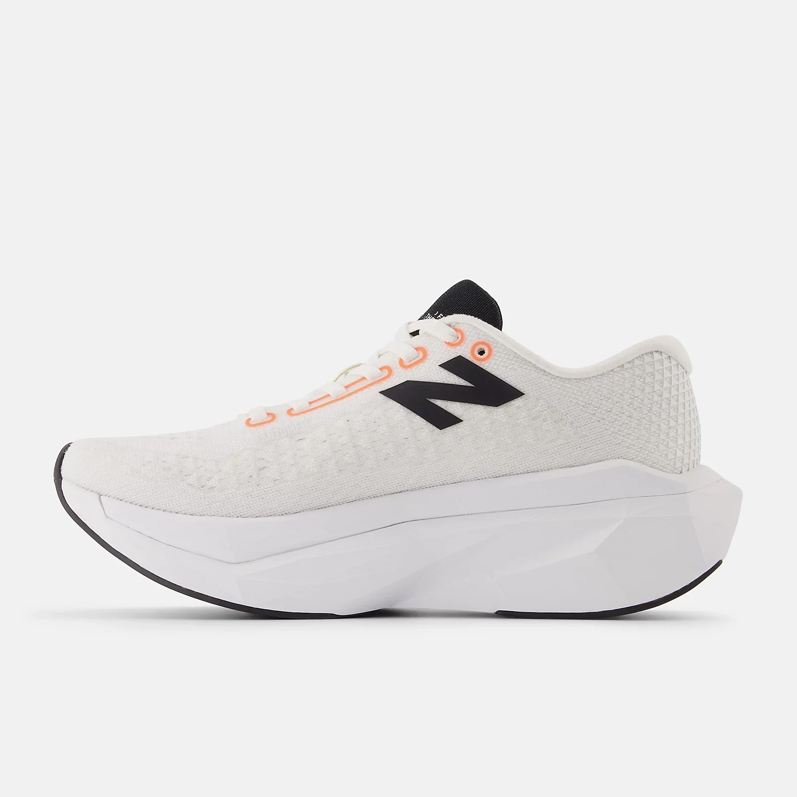 New Balance Women FuelCell SuperComp Trainer V3 - Sea Salt / Urgent Red - Image 6