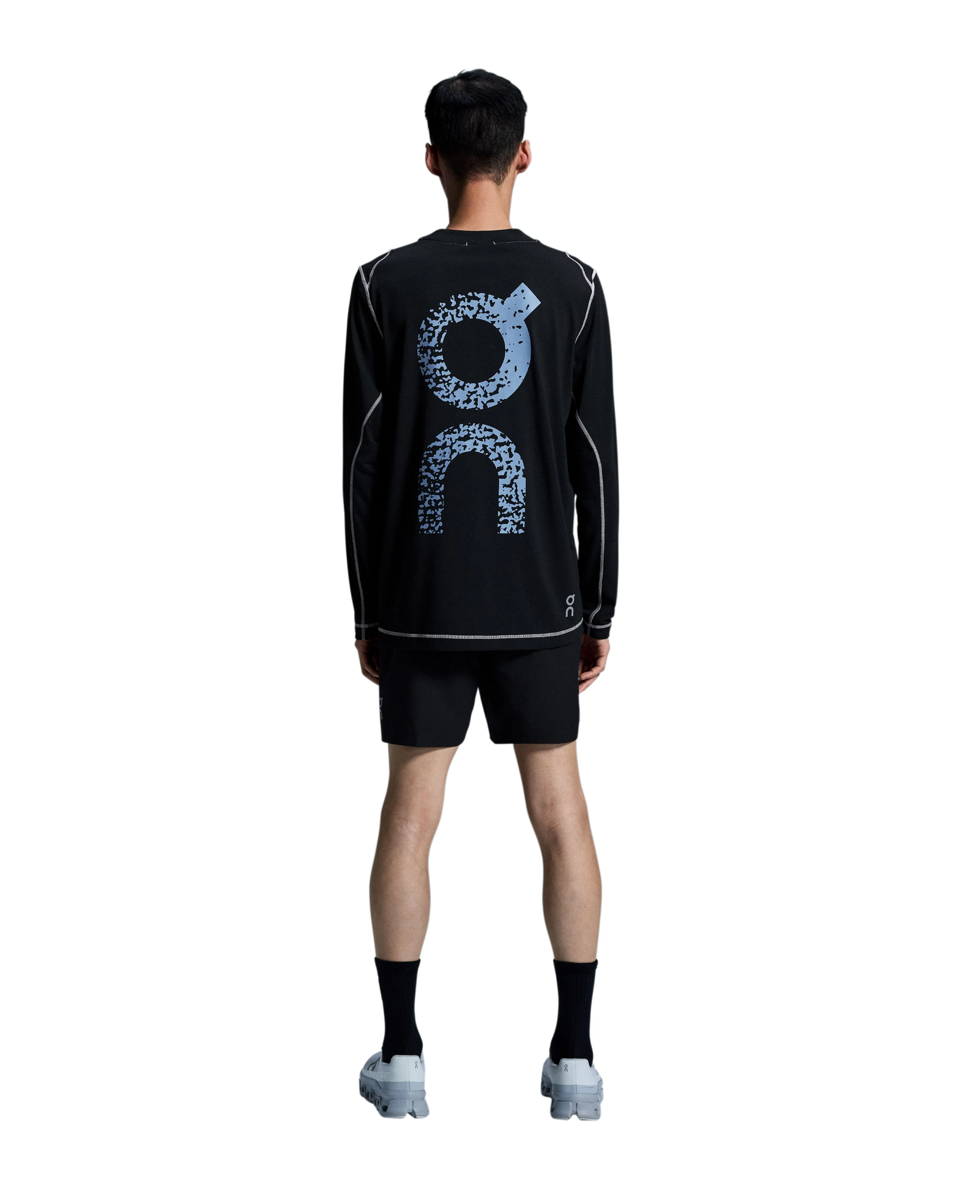 On Men 5" Core Shorts - Black - Image 4