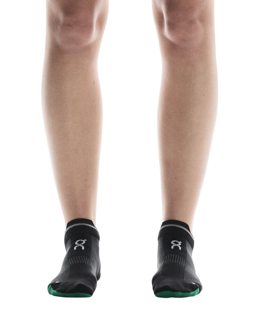 On Unisex Elite Run Sock Low - Black / Magnet - Image 3
