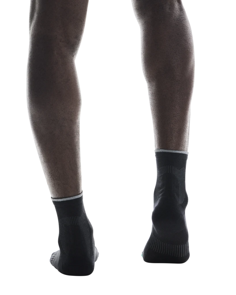 On Unisex Elite Run Sock Mid - Black / Magnet - Image 4