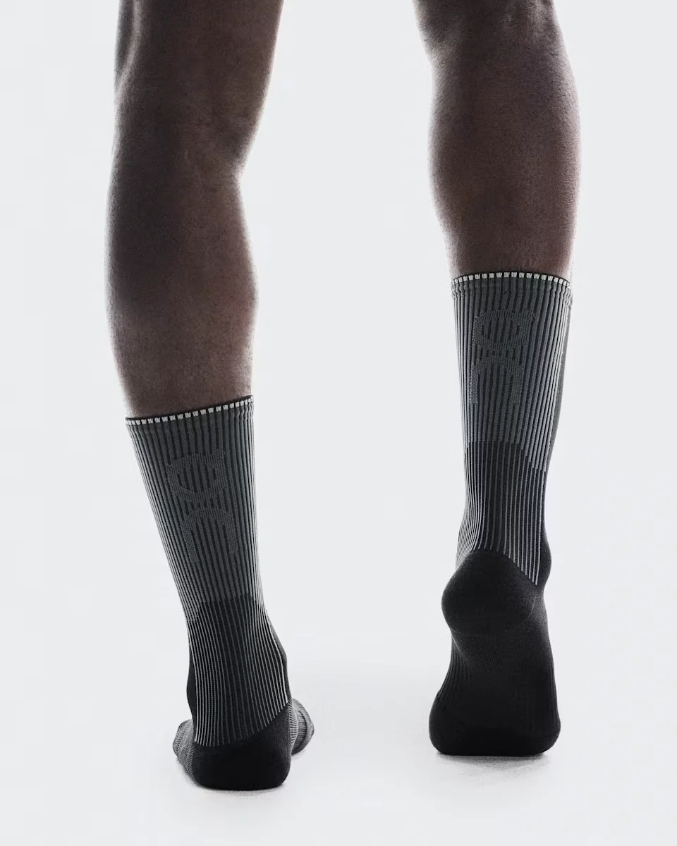 On Unisex Performance Run Sock High - Black / Eclipse - Image 3