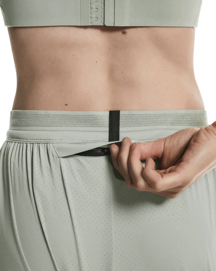 On Women 5" Performance Shorts - Tin - Image 10