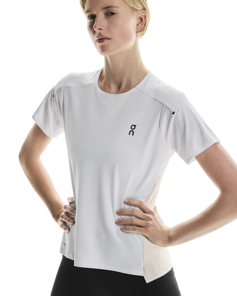 On Women Performance-T - White / Silver - Image 3
