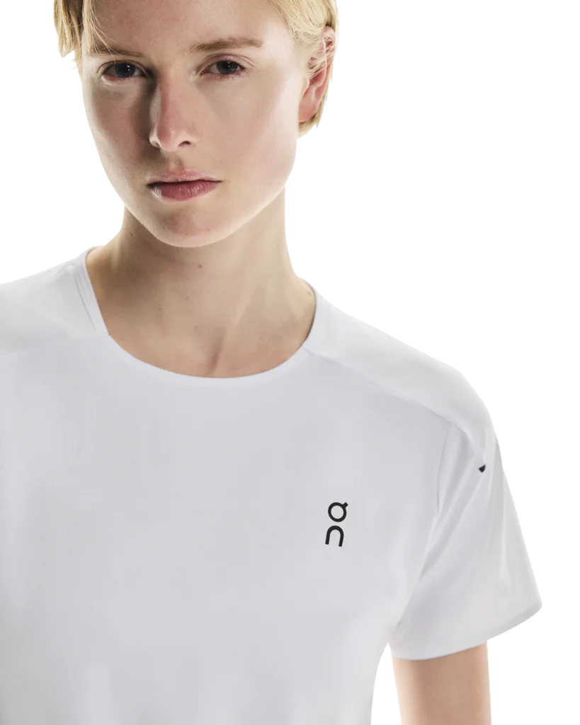 On Women Performance-T - White / Silver - Image 4
