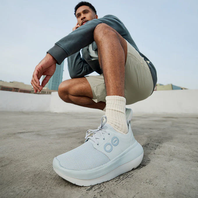 OOFOS Men OOmy Stride - White / Glacier - Image 2