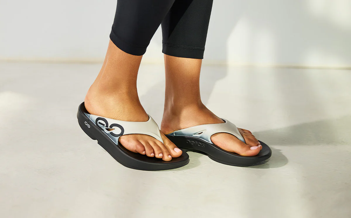 OOFOS Unisex OOriginal Sport - Chalk - Image 2